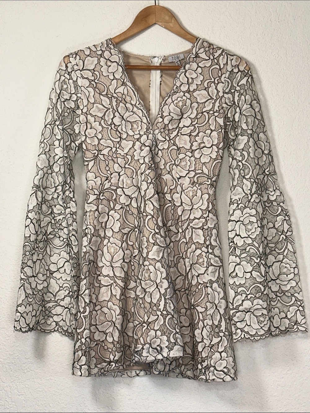 Tobi Cream Floral Lace Bell Sleeve Dress with Nude Underlay - Picture 3 of 7
